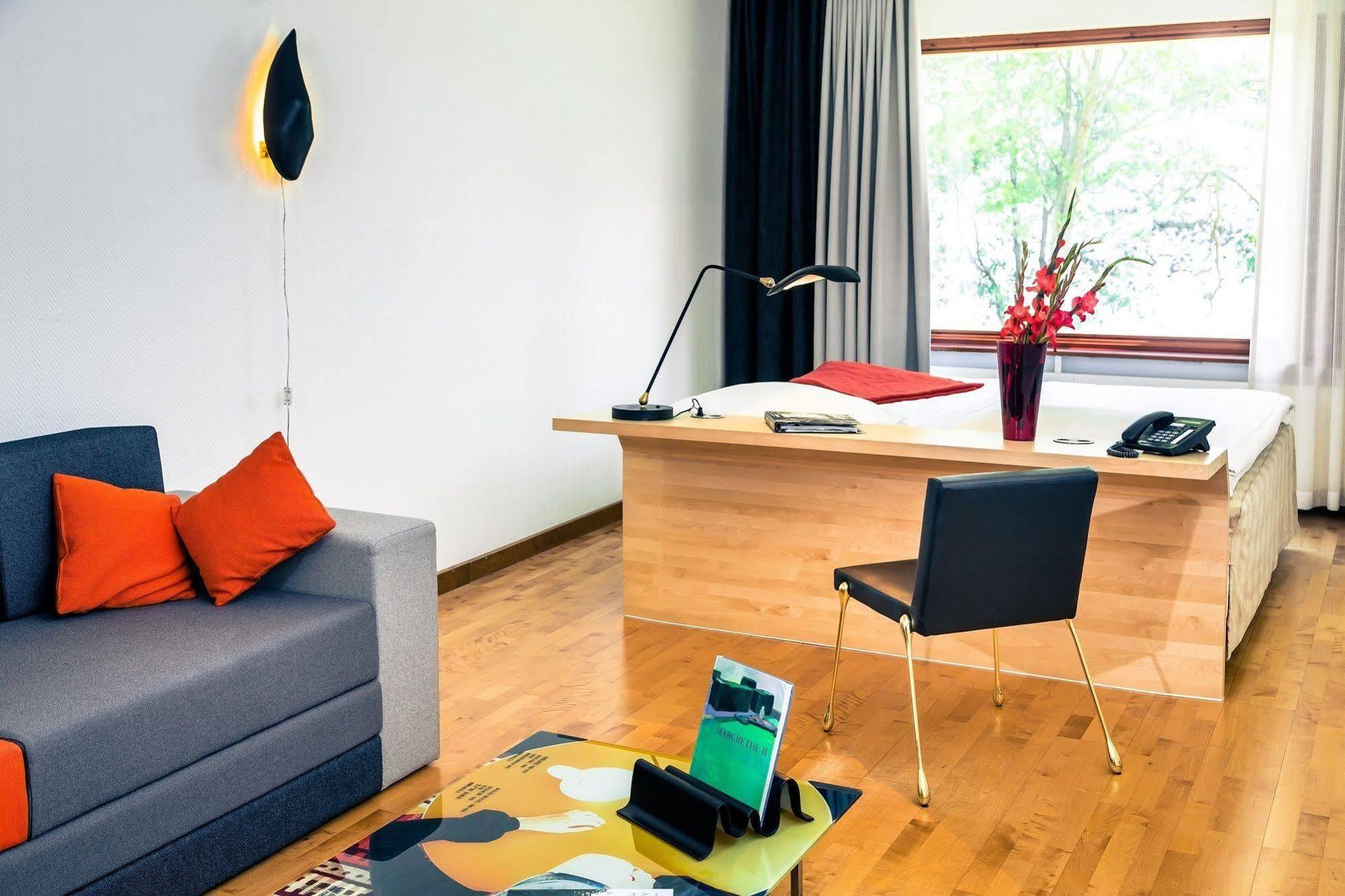 Hotel Hanasaari Еспоо Екстериор снимка
